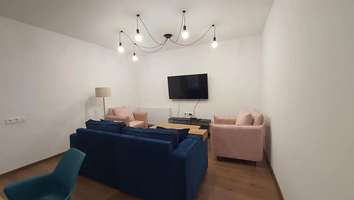 Stylish, Modern Apartment With Wi-Fi Netflix Tbilisi 0*,  Georgien